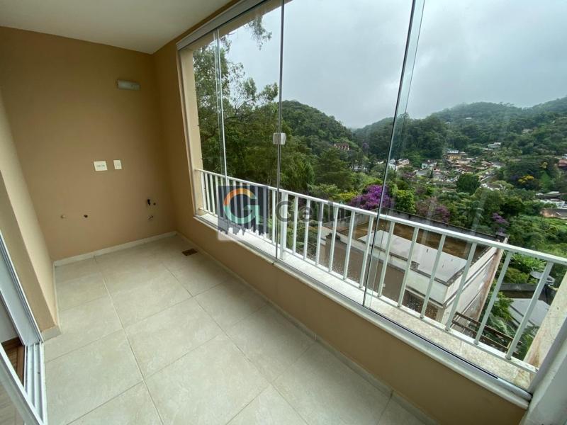 Apartamento em Castelânea, Petrópolis