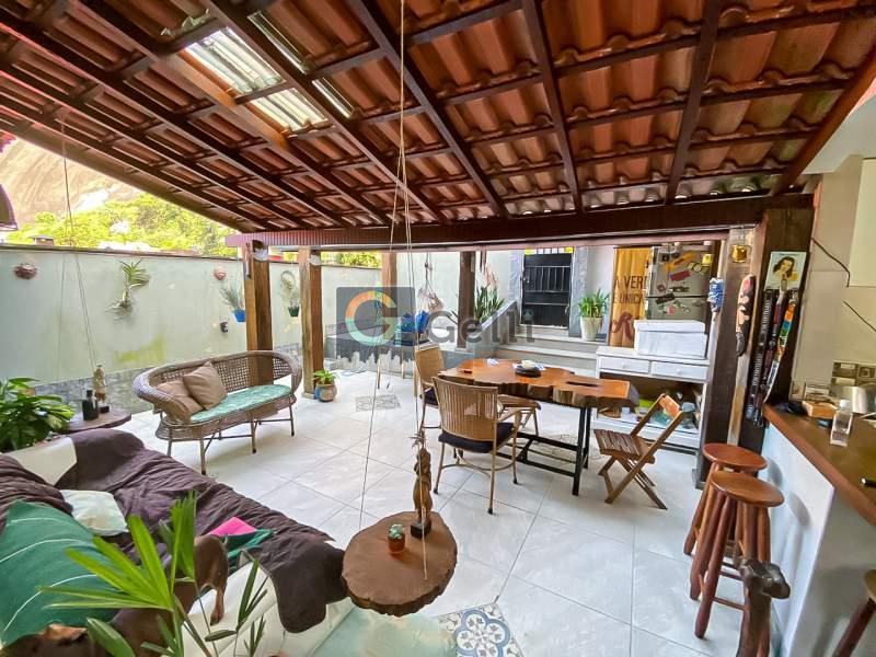 Casa de Condomínio à venda com 3 quartos, 400m² - Foto 3