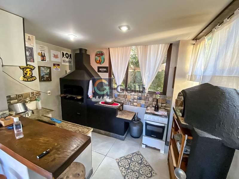 Casa de Condomínio à venda com 3 quartos, 400m² - Foto 4