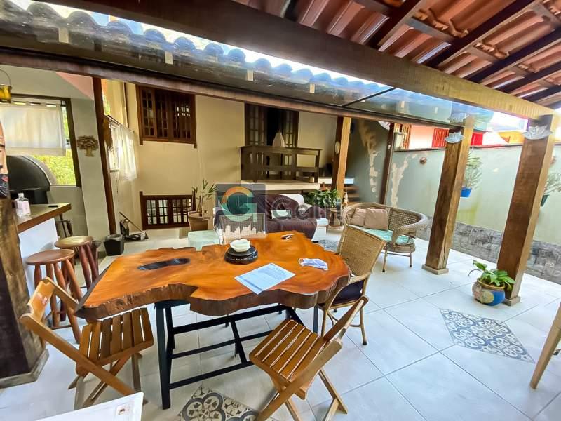Casa de Condomínio à venda com 3 quartos, 400m² - Foto 2