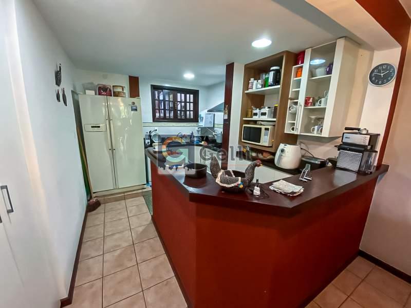 Casa de Condomínio à venda com 3 quartos, 400m² - Foto 8