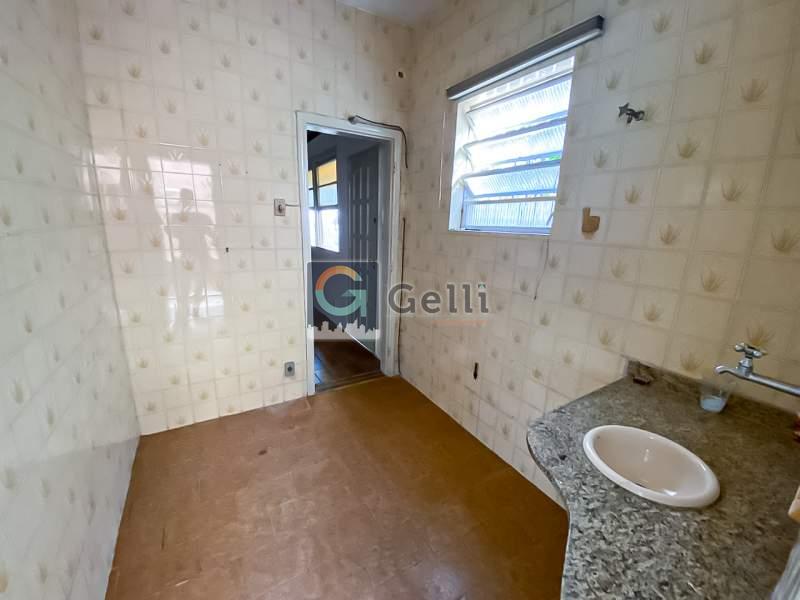 Casa para alugar com 2 quartos, 100m² - Foto 12