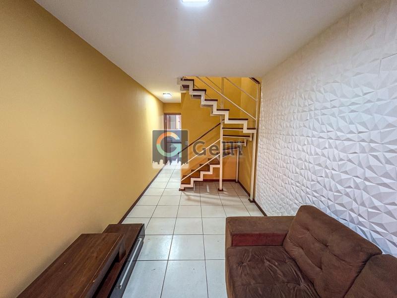 Apartamento à venda com 2 quartos, 65m² - Foto 1