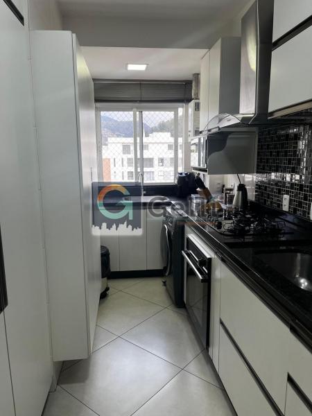 Apartamento à venda com 2 quartos, 60m² - Foto 10