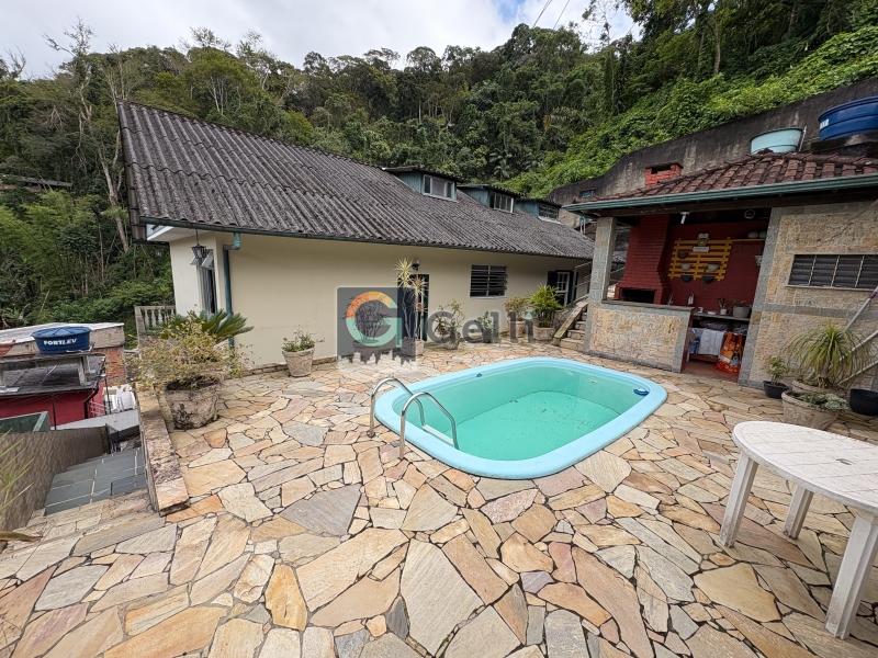 Casa à venda em Mosela, Petrópolis - RJ - Foto 1