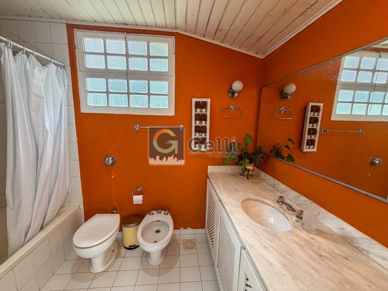 Casa à venda em Carangola, Petrópolis - RJ - Foto 2