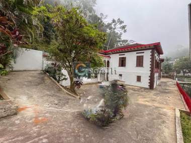 Casa Comercial em Centro Petrópolis
