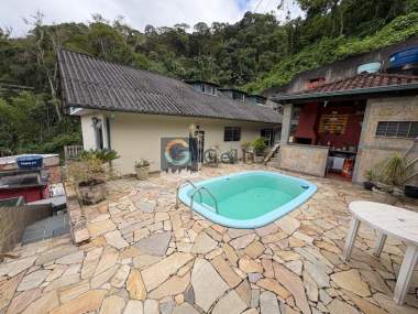 Casa em Mosela Petrópolis