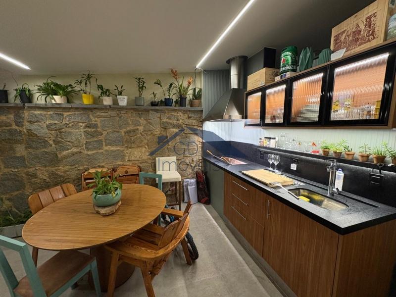 Casa à venda em Duarte da Silveira, Petrópolis - RJ - Foto 1