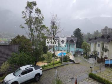 Casa em Condomínio em Barroso...