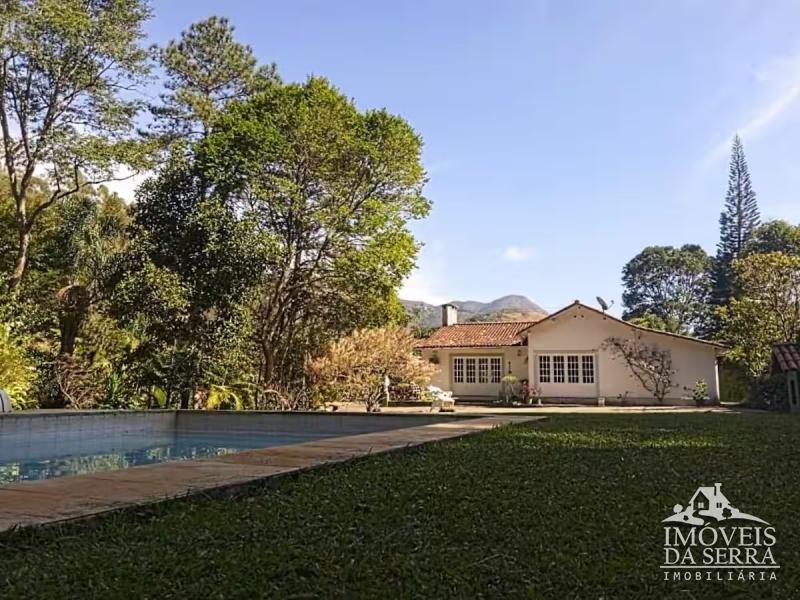 Casa à venda em Carangola, Petrópolis - RJ - Foto 1