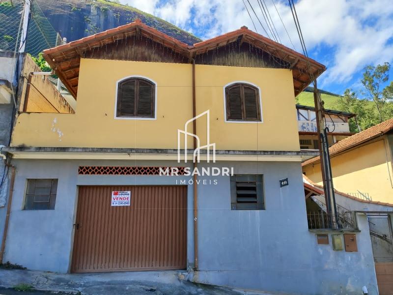 Casa à venda em Itamarati, Petrópolis - RJ
