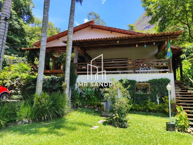 Casa à venda em Araras, Petrópolis - RJ