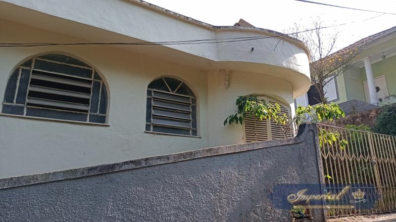 Casa à venda com 6 quartos, 250m² - Foto 4