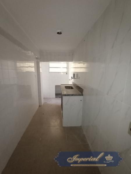 Casa à venda com 6 quartos, 250m² - Foto 9