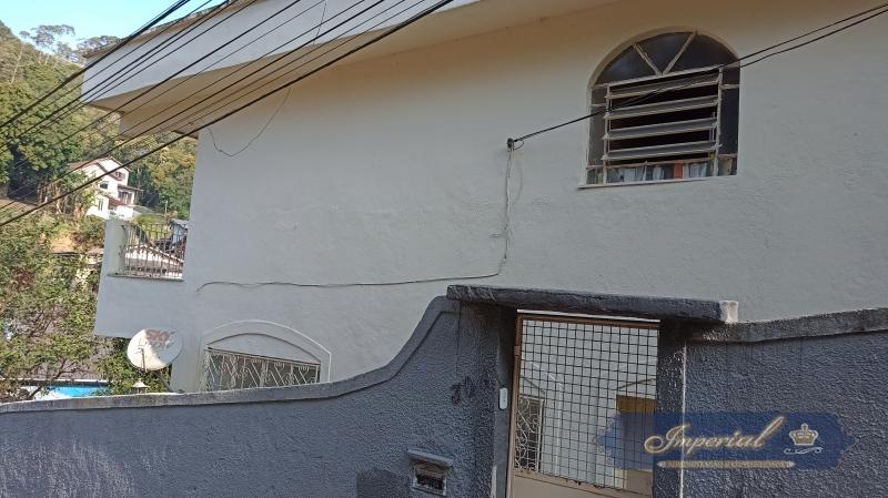 Casa à venda com 6 quartos, 250m² - Foto 17