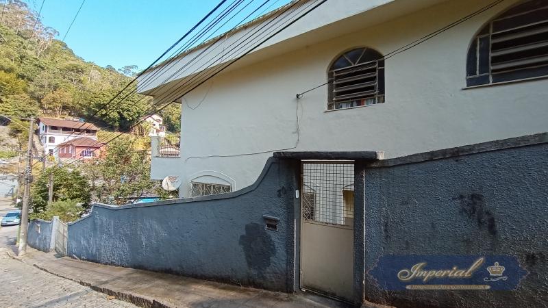 Casa à venda com 6 quartos, 250m² - Foto 20