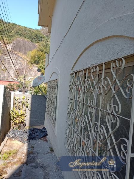 Casa à venda com 6 quartos, 250m² - Foto 21