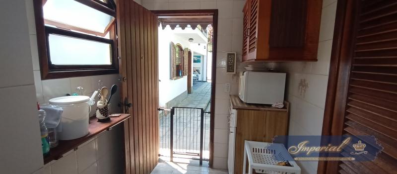 Casa à venda com 4 quartos, 350m² - Foto 15