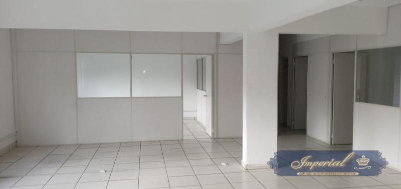 Imóvel Comercial para Alugar em Bingen, Petrópolis - RJ - Foto 1