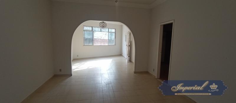 Casa à venda com 4 quartos, 250m² - Foto 7