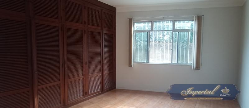 Casa à venda com 4 quartos, 250m² - Foto 14