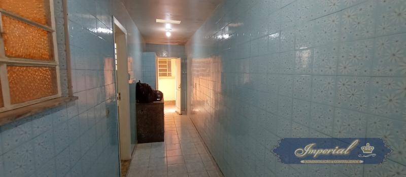 Casa à venda com 4 quartos, 250m² - Foto 15