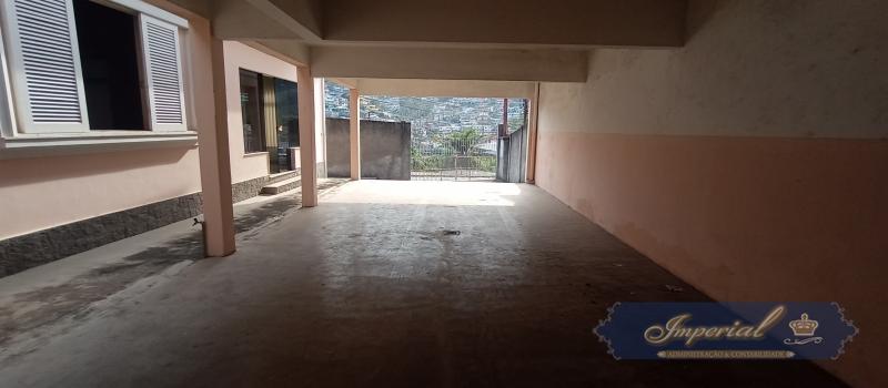 Casa à venda com 4 quartos, 250m² - Foto 3