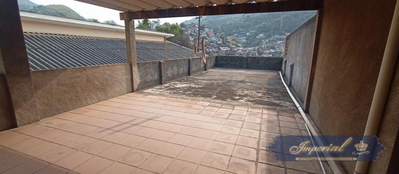 Casa à venda com 4 quartos, 250m² - Foto 27