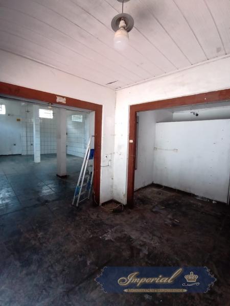 Loja para Alugar em Carangola, Petrópolis - RJ - Foto 9