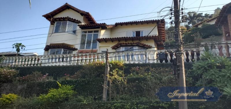 Casa à venda com 4 quartos, 130m² - Foto 4