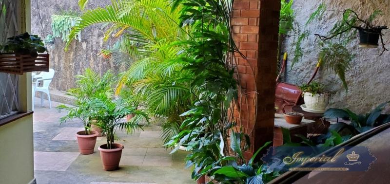 Casa à venda com 4 quartos, 130m² - Foto 8