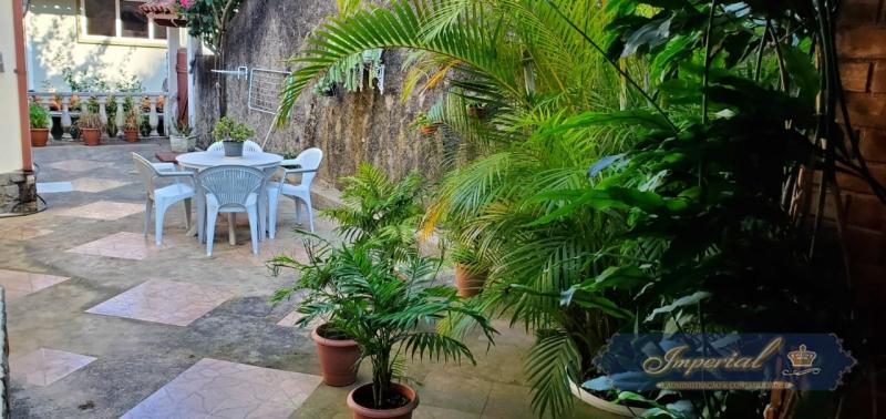 Casa à venda com 4 quartos, 130m² - Foto 11