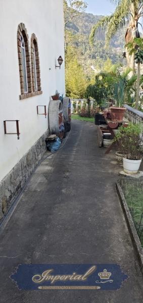Casa à venda com 4 quartos, 130m² - Foto 13