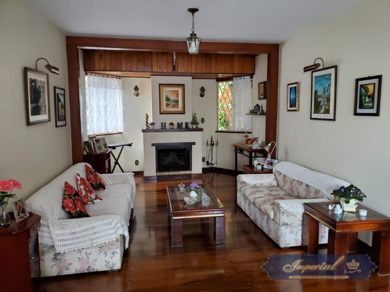 Casa à venda com 4 quartos, 130m² - Foto 2