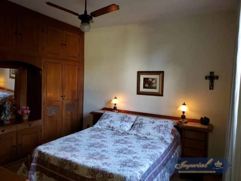 Casa à venda com 4 quartos, 130m² - Foto 33