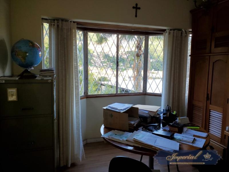 Casa à venda com 4 quartos, 130m² - Foto 42