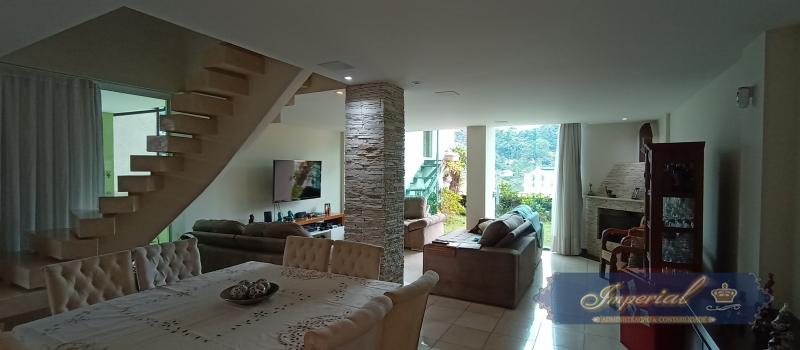 Casa à venda em Bingen, Petrópolis - RJ - Foto 1