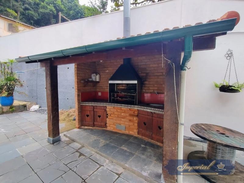 Casa para alugar com 3 quartos, 300m² - Foto 5