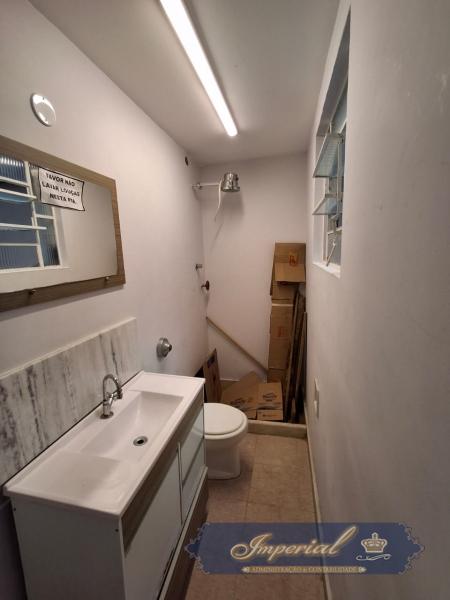 Imóvel Comercial para Alugar em Centro, Petrópolis - RJ - Foto 16