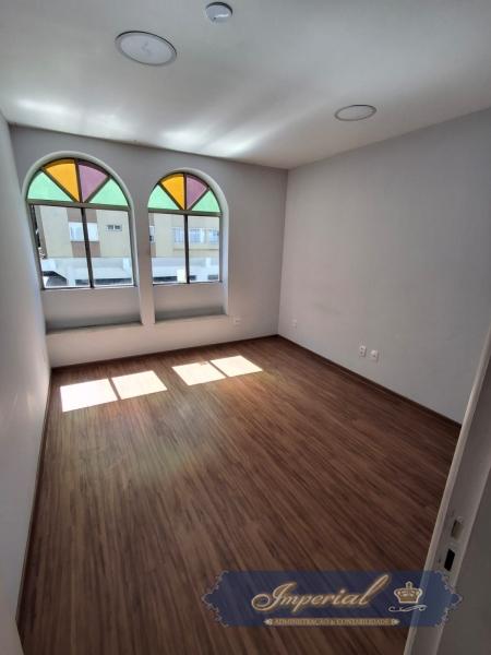 Imóvel Comercial para Alugar em Centro, Petrópolis - RJ - Foto 3
