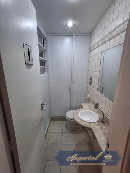 Imóvel Comercial para Alugar em Centro, Petrópolis - RJ - Foto 14