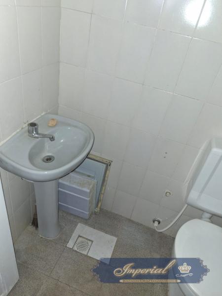 Imóvel Comercial para Alugar em Carangola, Petrópolis - RJ - Foto 3