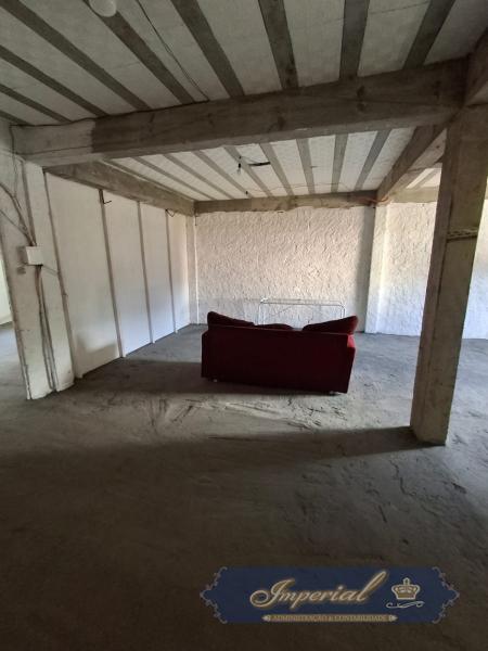 Imóvel Comercial para Alugar em Carangola, Petrópolis - RJ - Foto 5