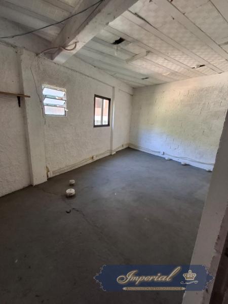 Imóvel Comercial para Alugar em Carangola, Petrópolis - RJ - Foto 6