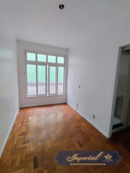 Imóvel Comercial para Alugar em Centro, Petrópolis - RJ - Foto 1