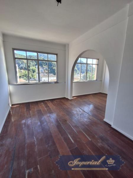 Apartamento para alugar em Centro, Petrópolis - RJ