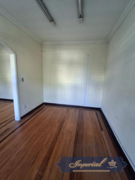 Imóvel Comercial para Alugar em Centro, Petrópolis - RJ - Foto 2