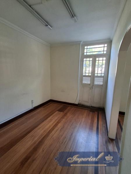 Imóvel Comercial para Alugar em Centro, Petrópolis - RJ - Foto 16