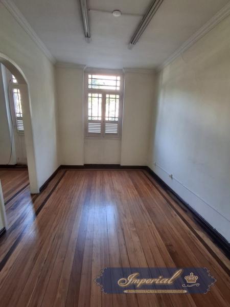 Imóvel Comercial para Alugar em Centro, Petrópolis - RJ - Foto 17